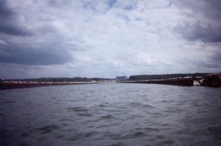 Kühlwasserauslauf vom Atomkraftwerk