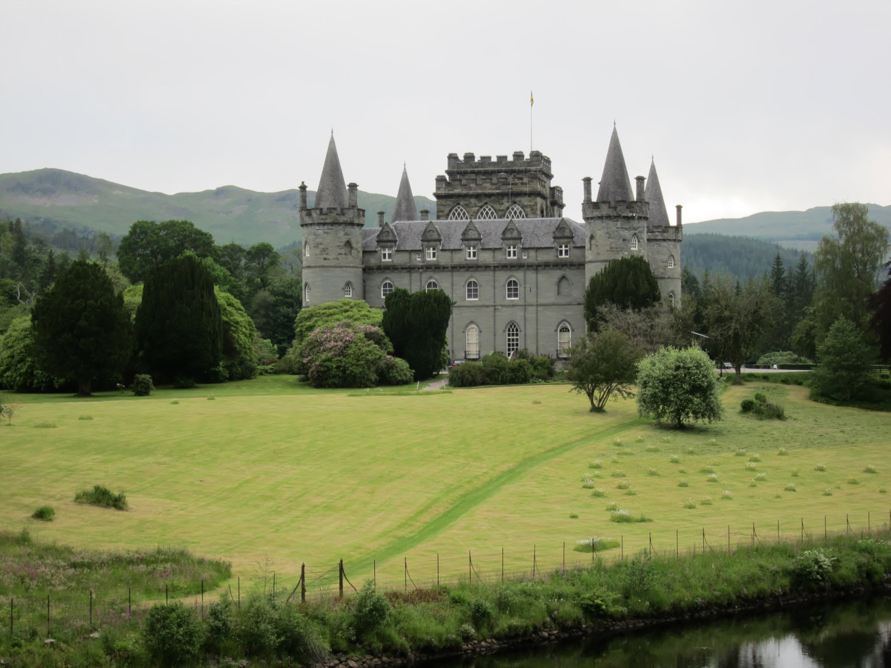 Inverary Castle von hinten