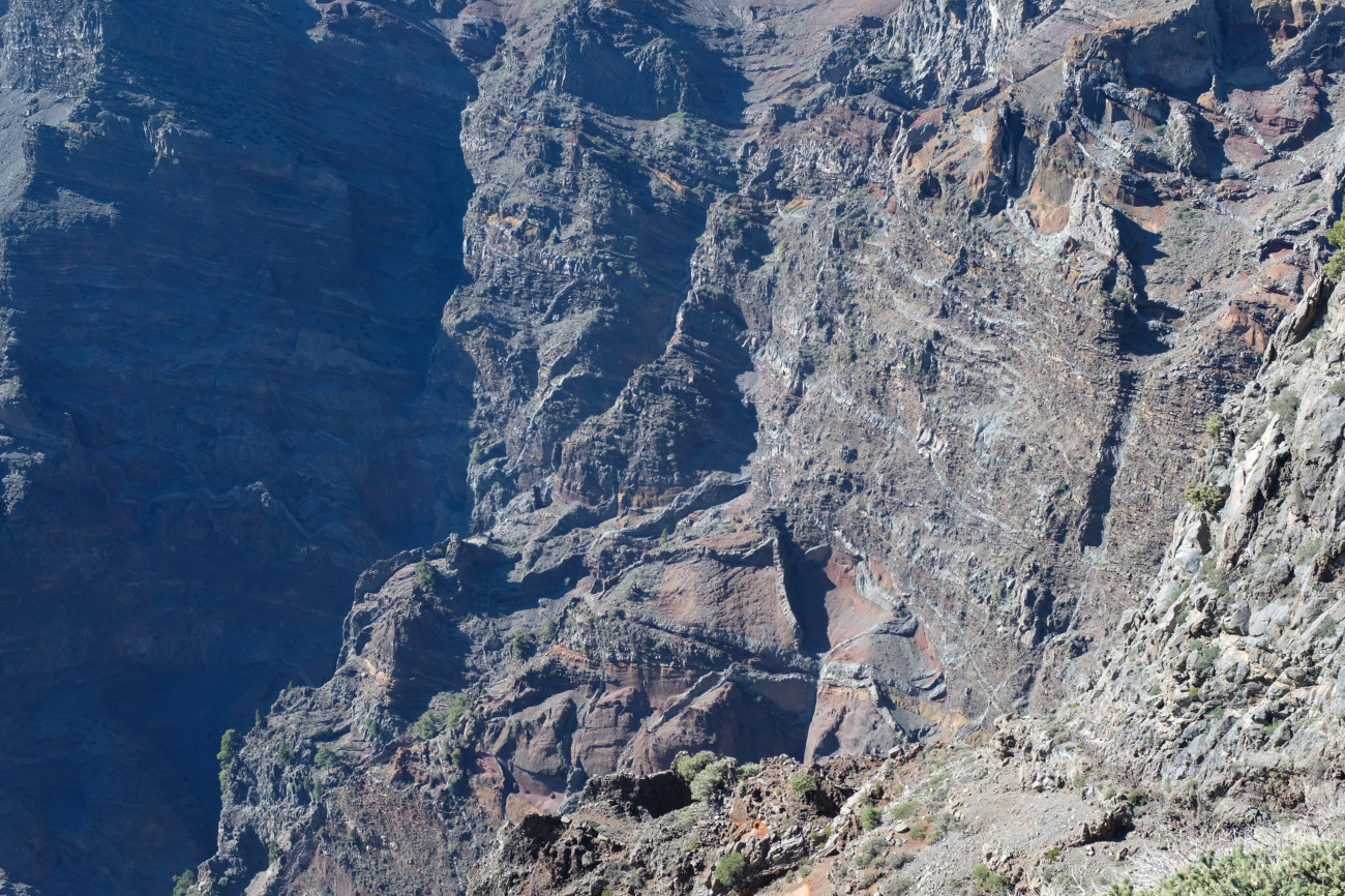 noch mehr Basaltmauern