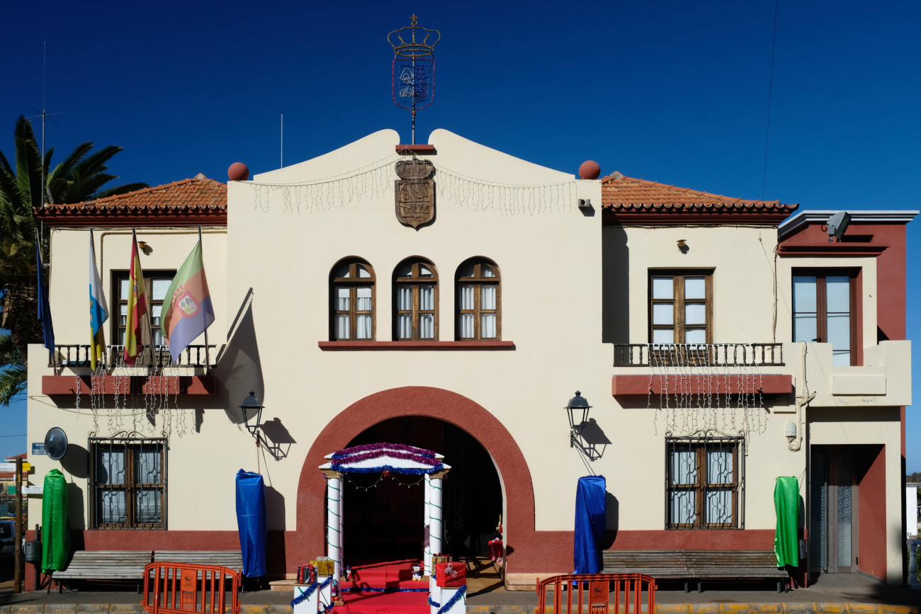 Puntagorda Rathaus mit rotem Teppich