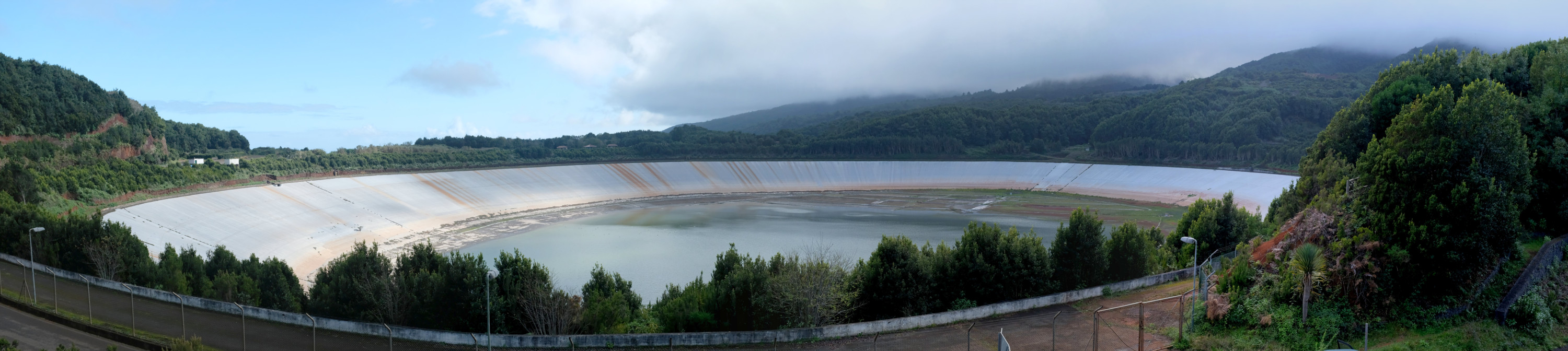 leerer Wasserspeicher