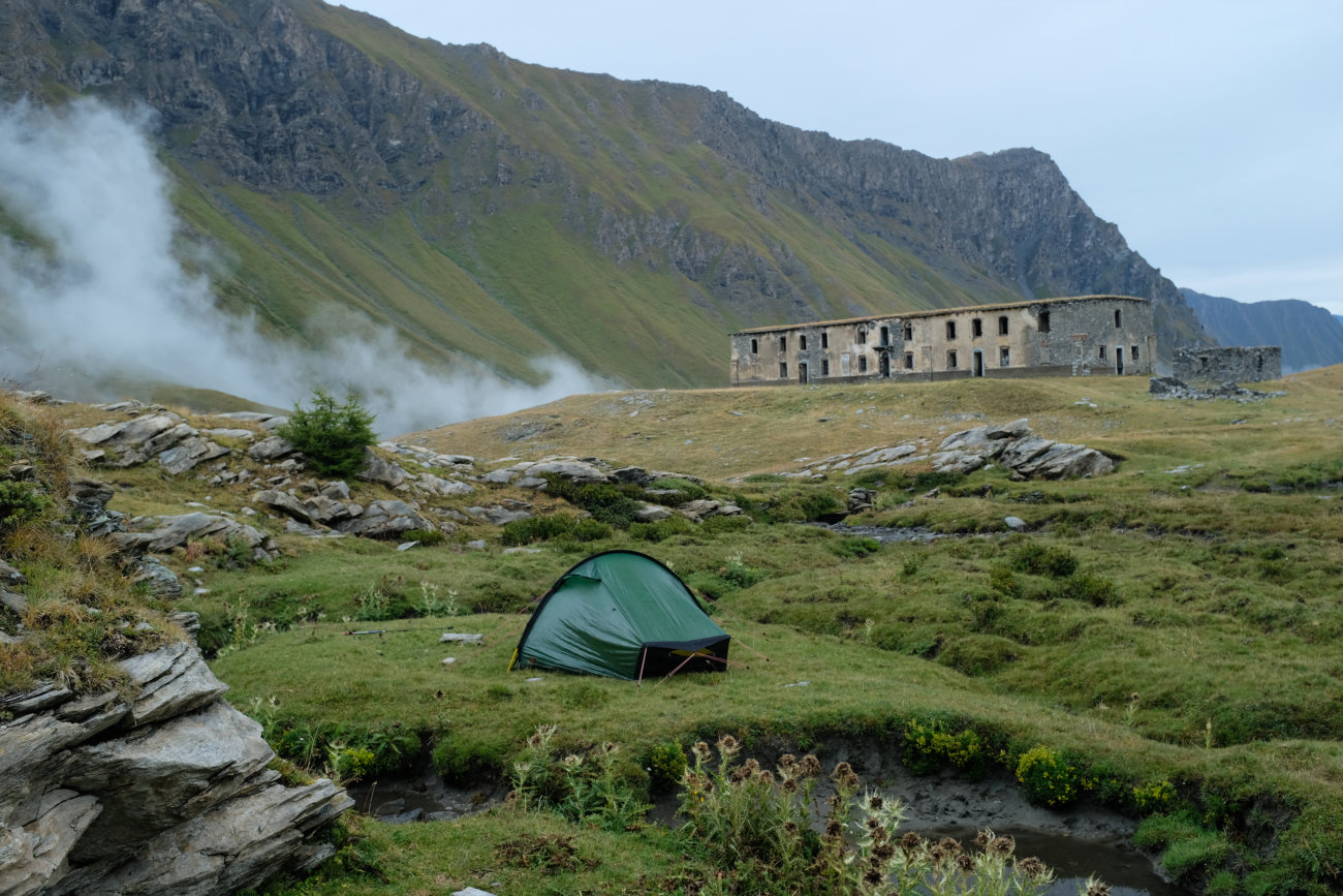 Zelt am Lago d' Albergian