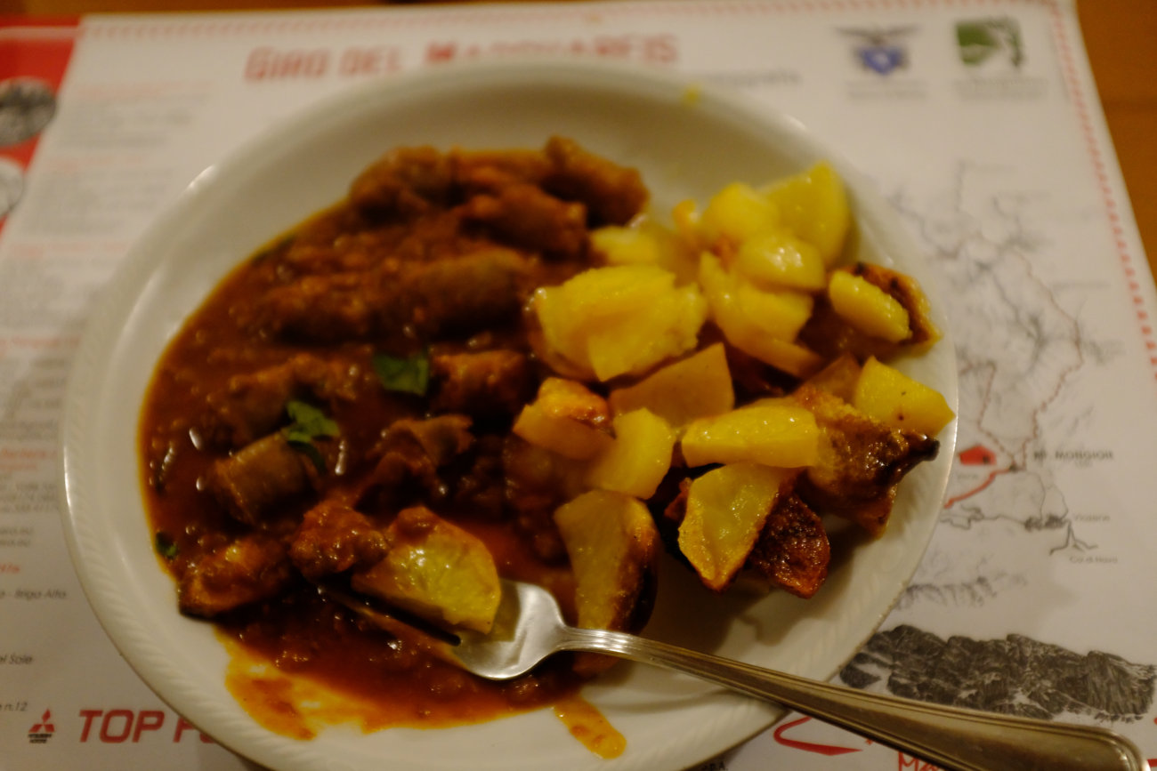 Abendessen im Rifugio Don Barbera