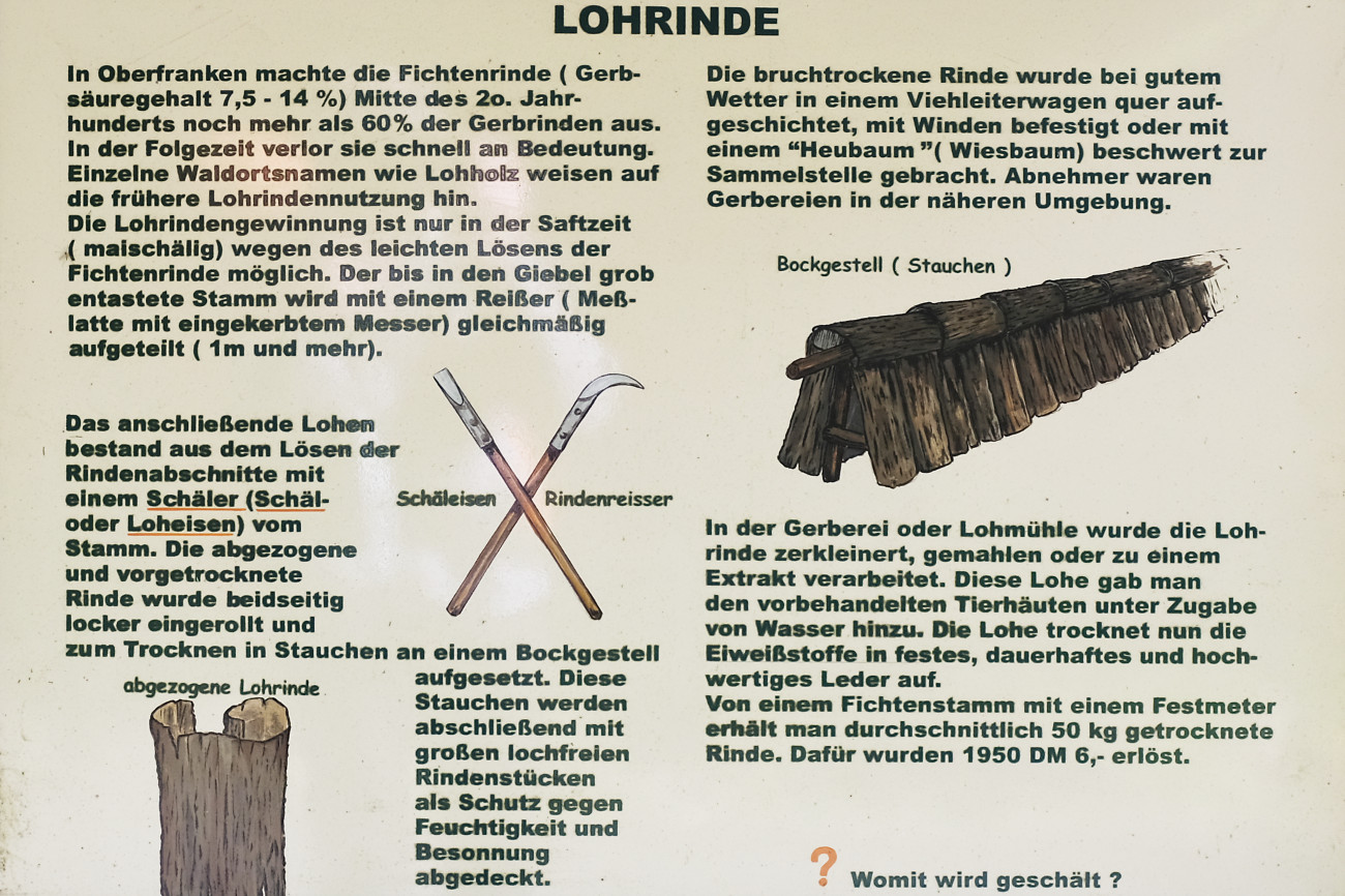 Tafel zur historischen Nutzung des Waldes - Lohrinde