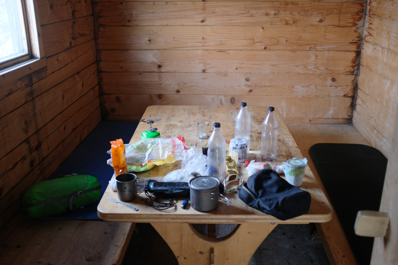 Schlauchkarhütte innen