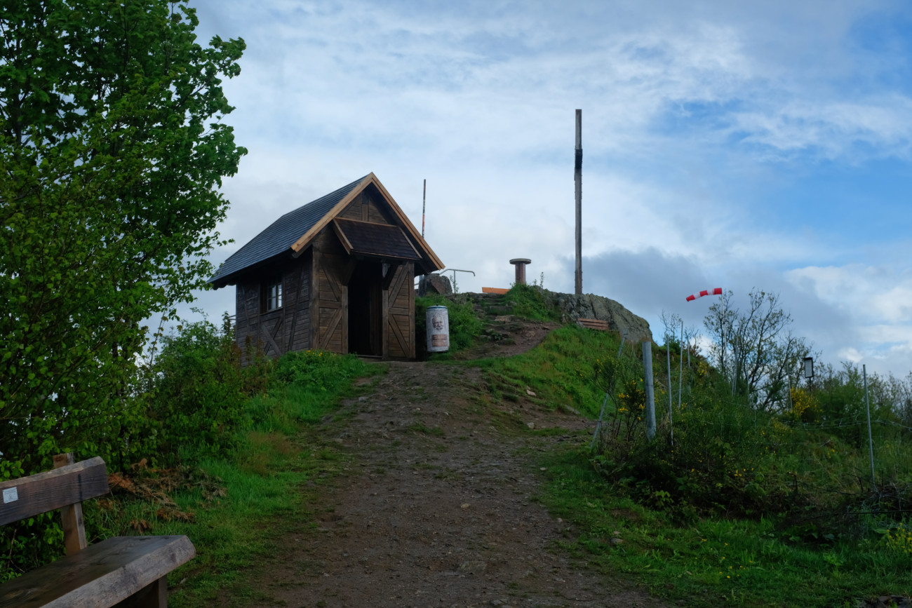 Spitzfelsen Hütte