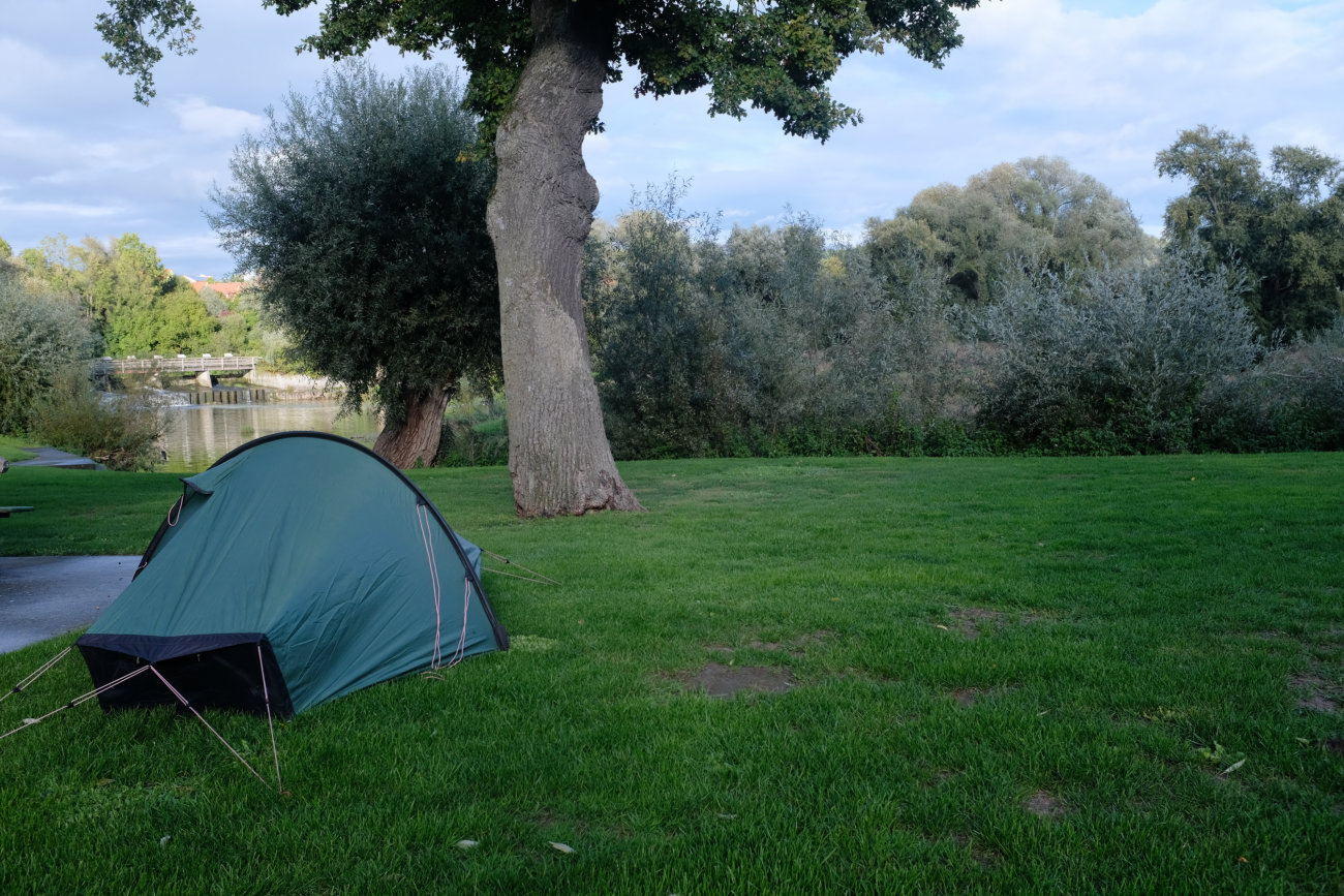 Zelt am Kanuclub