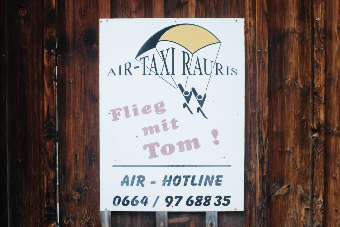 Schild Air-Taxi