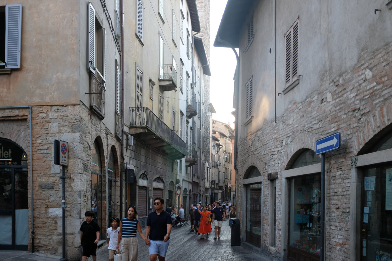 Gasse in der Oberstadt von Bergamo