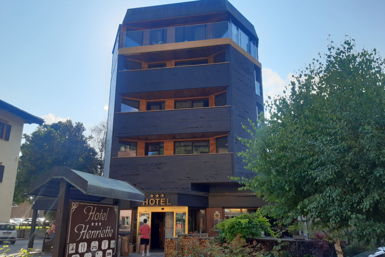 Hotel Henriette, Male