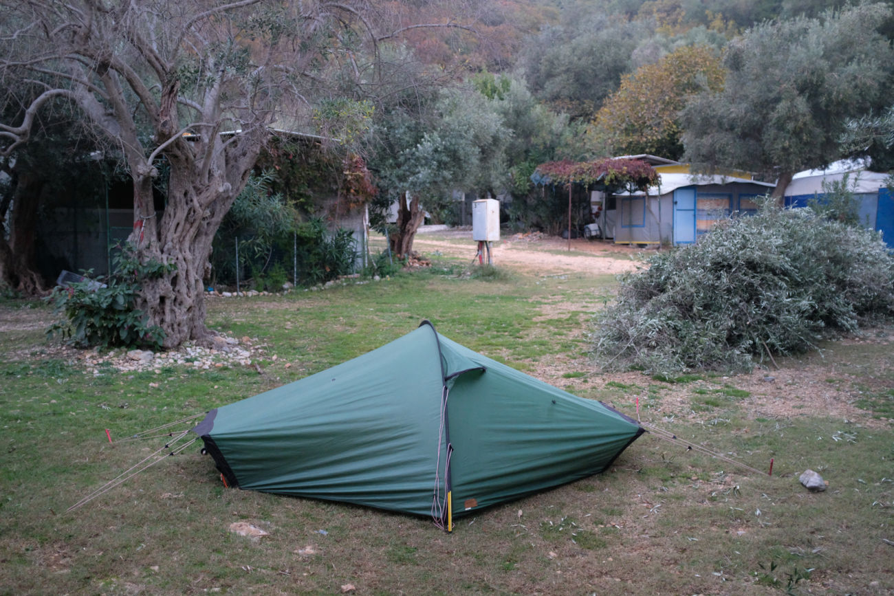 Zelt auf geschlossenem Zeltplatz in Beli