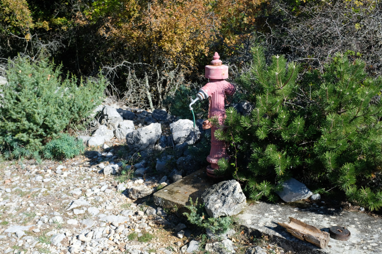 Hydrant mit Wasserhahn